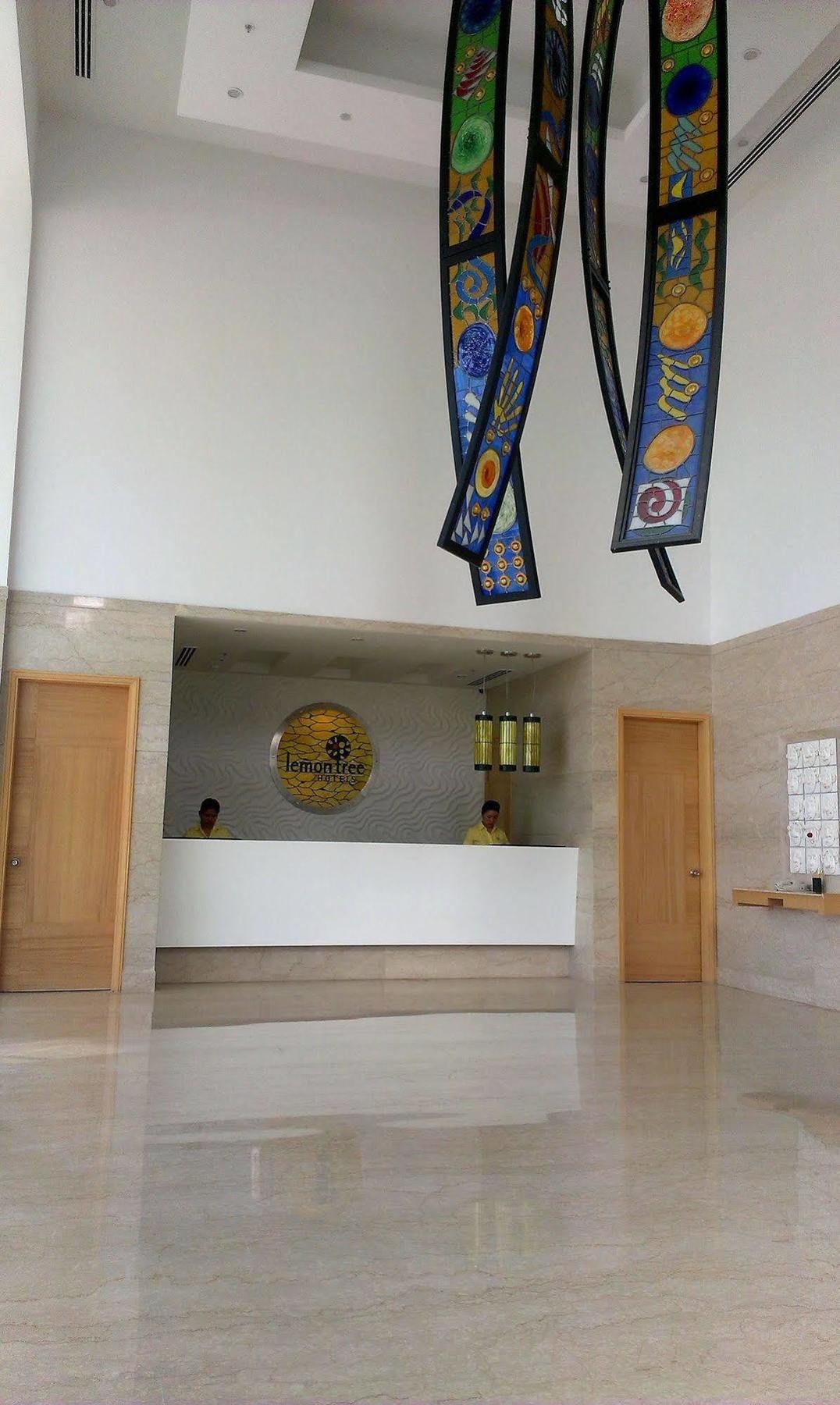 Lemon Tree Hotel, Gachibowli, Hyderabad Ngoại thất bức ảnh