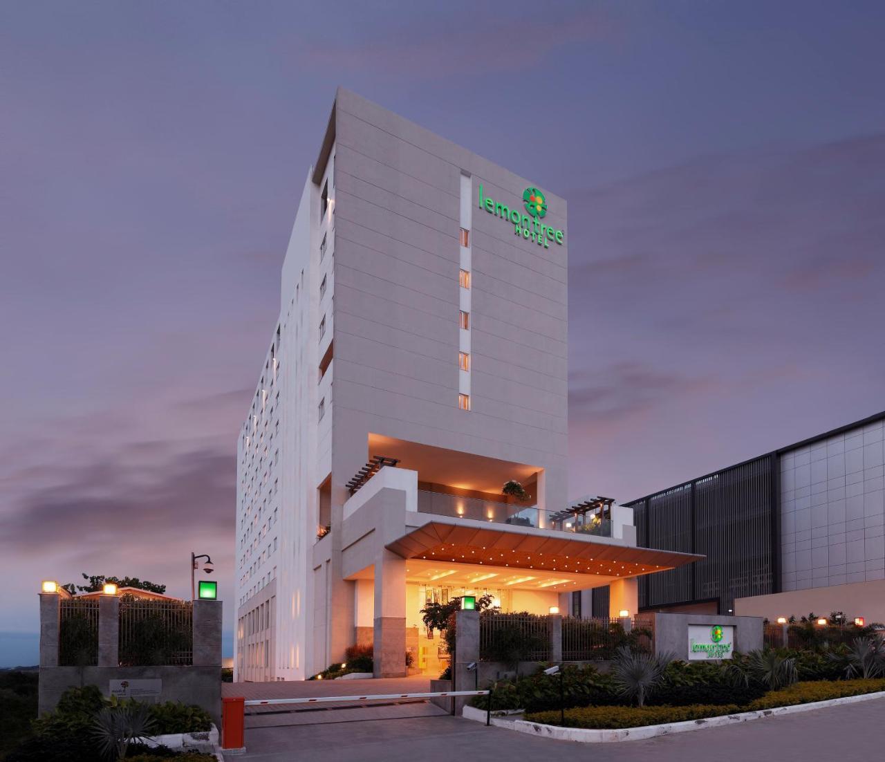 Lemon Tree Hotel, Gachibowli, Hyderabad Ngoại thất bức ảnh