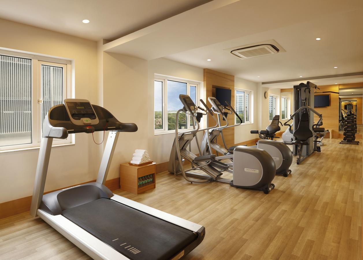 Lemon Tree Hotel, Gachibowli, Hyderabad Ngoại thất bức ảnh