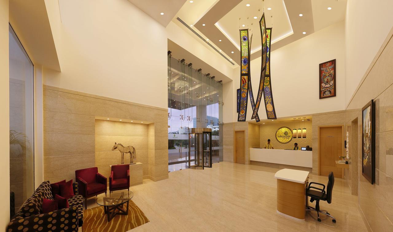 Lemon Tree Hotel, Gachibowli, Hyderabad Ngoại thất bức ảnh